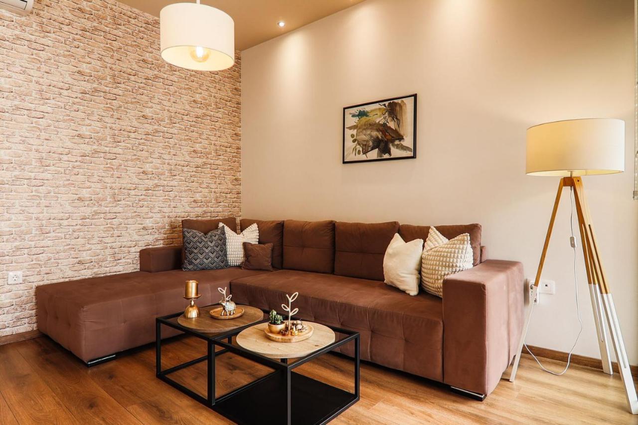 Superior One Luxury Apartment *